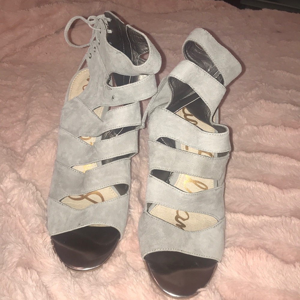 Dove Gray Ankle Boot & Bronze Insole heel out